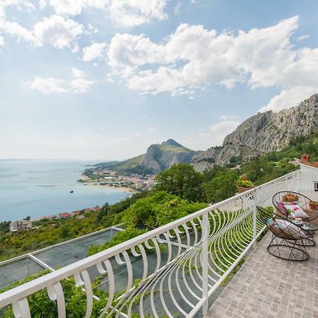 Holiday Home Figa Omis Exterior photo